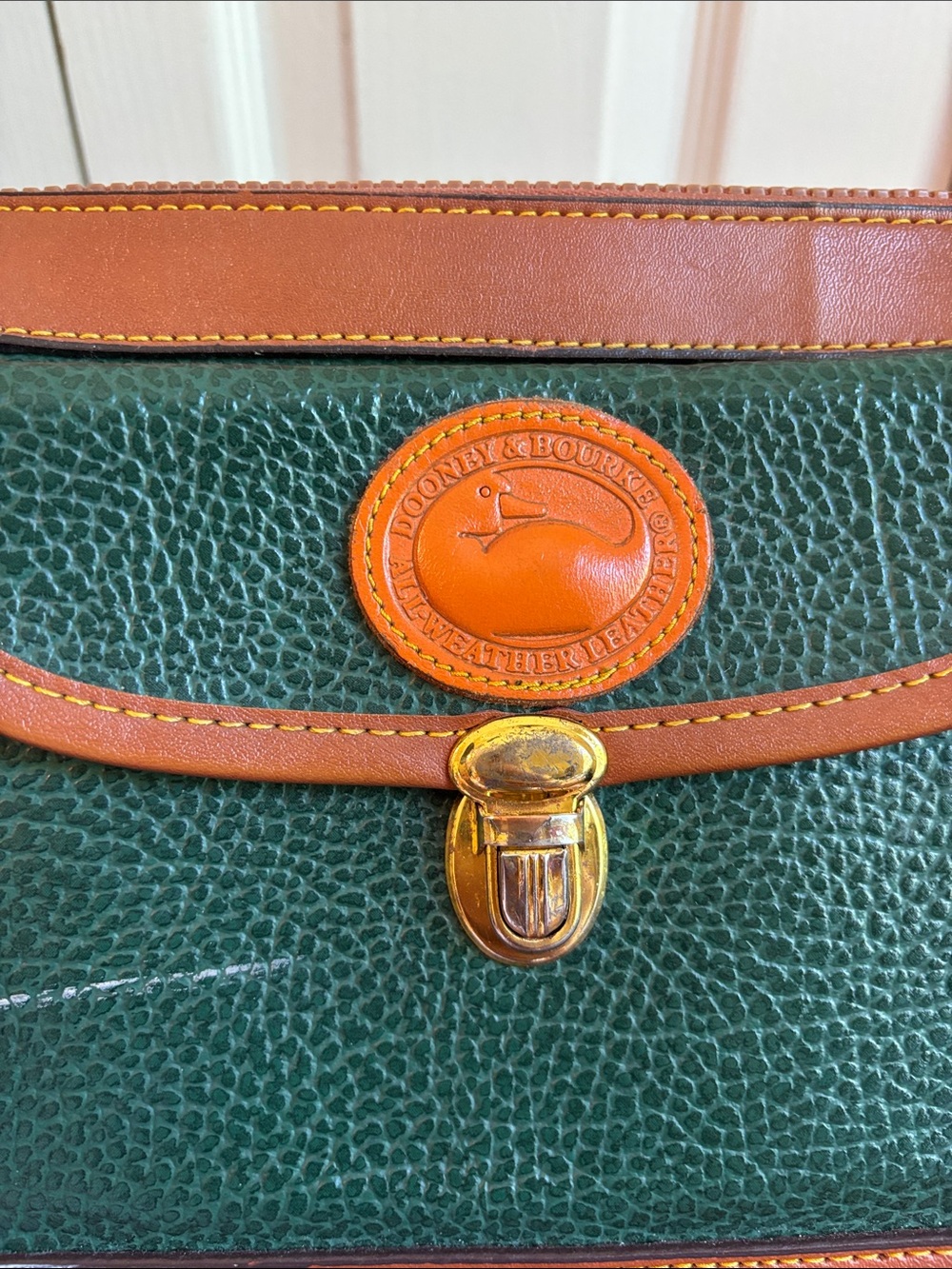 Dooney & Bourke Green and Tan Leather Satchel Shoulder crossbody Bag - Picture 4 of 15